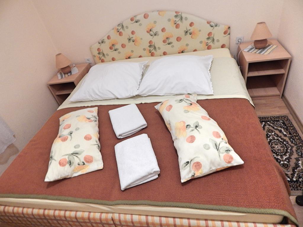 Rooms Camp Marina Lozovac Buitenkant foto